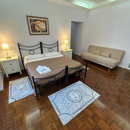 Archivio Storico Napoli Centro Bed and Breakfast Buitenkant foto