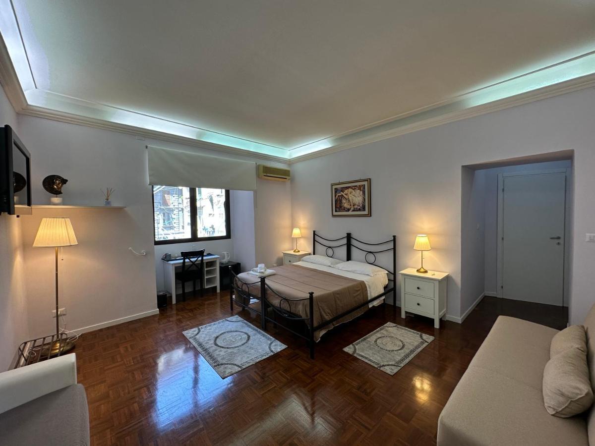 Archivio Storico Napoli Centro Bed and Breakfast Buitenkant foto